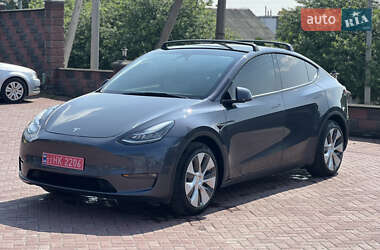 Tesla Model Y  2021