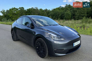 Tesla Model Y  2023