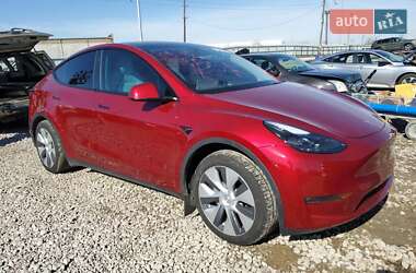 Tesla Model Y  2024
