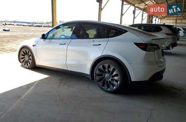 Tesla Model Y  2021