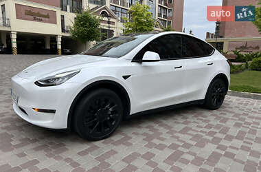 Tesla Model Y  2022