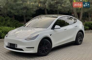 Tesla Model Y  2023