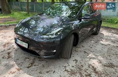 Tesla Model Y  2024