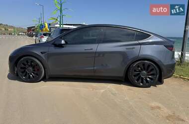 Tesla Model Y  2021