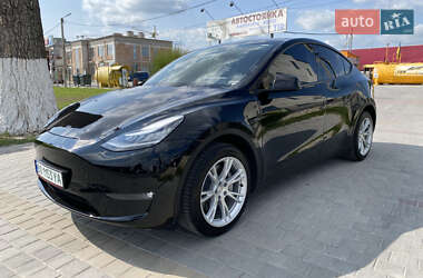 Tesla Model Y  2021