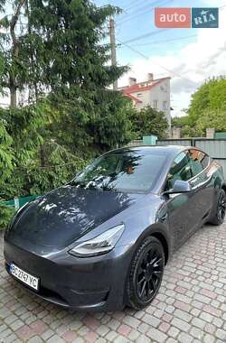 Tesla Model Y  2020