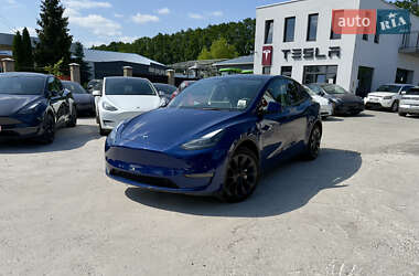 Tesla Model Y  2024