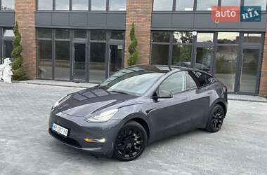 Tesla Model Y  2023