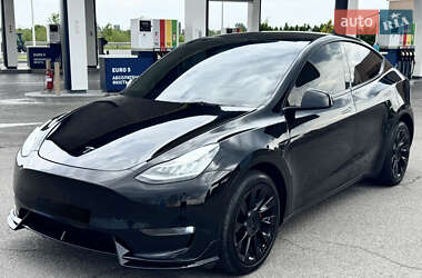 Tesla Model Y  2023