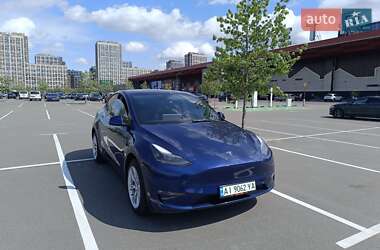 Tesla Model Y  2023