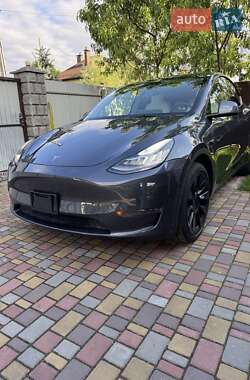 Tesla Model Y  2023