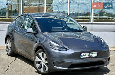 Tesla Model Y  2023