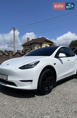 Tesla Model Y  2023