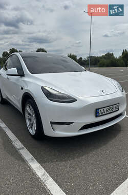 Tesla Model Y  2021