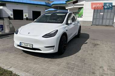 Tesla Model Y  2020