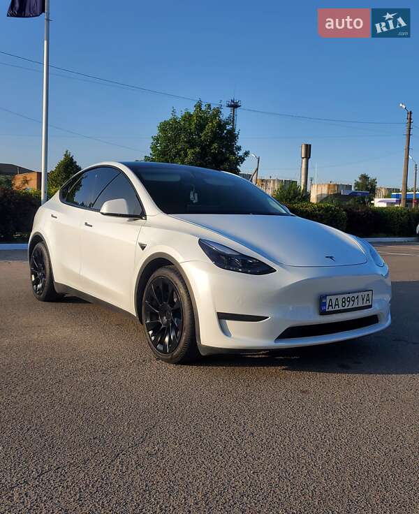 Tesla Model Y 2022