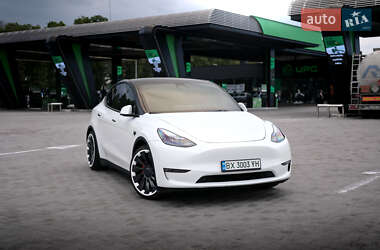 Tesla Model Y  2023