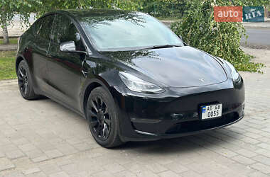 Tesla Model Y  2021