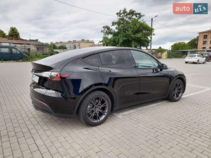 Позашляховик / Кросовер Tesla Model Y 2024 в Ромнах