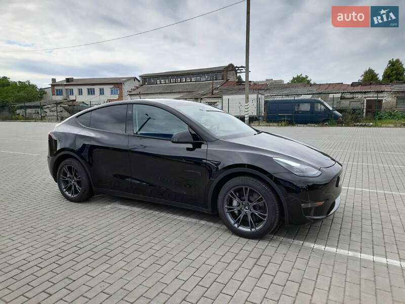 Позашляховик / Кросовер Tesla Model Y 2024 в Ромнах