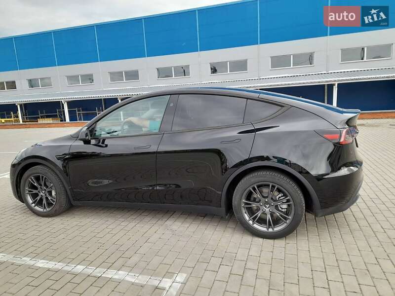 Позашляховик / Кросовер Tesla Model Y 2024 в Ромнах