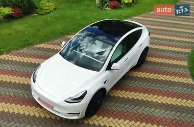 Tesla Model Y  2022