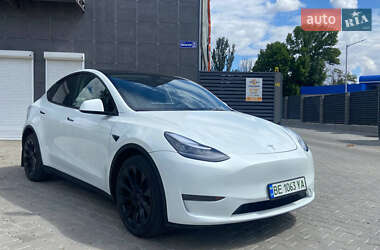 Tesla Model Y  2023