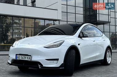Tesla Model Y  2022