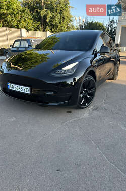 Tesla Model Y  2020