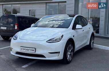 Tesla Model Y  2023