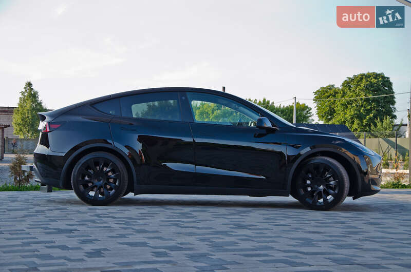 Внедорожник / Кроссовер Tesla Model Y 2022 в Киеве