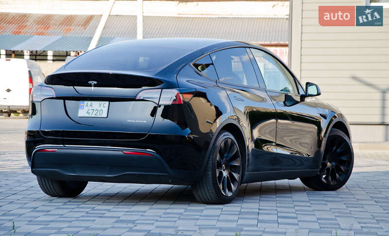 Внедорожник / Кроссовер Tesla Model Y 2022 в Киеве