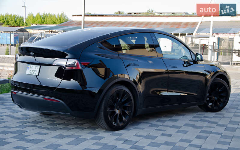 Внедорожник / Кроссовер Tesla Model Y 2022 в Киеве