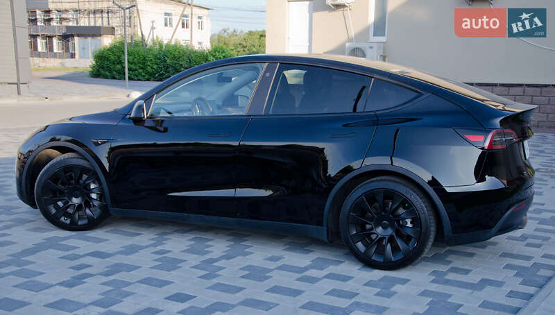 Внедорожник / Кроссовер Tesla Model Y 2022 в Киеве