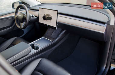 Внедорожник / Кроссовер Tesla Model Y 2022 в Киеве