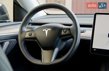 Внедорожник / Кроссовер Tesla Model Y 2022 в Киеве