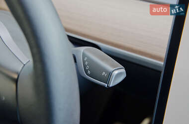 Внедорожник / Кроссовер Tesla Model Y 2022 в Киеве