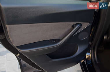 Внедорожник / Кроссовер Tesla Model Y 2022 в Киеве