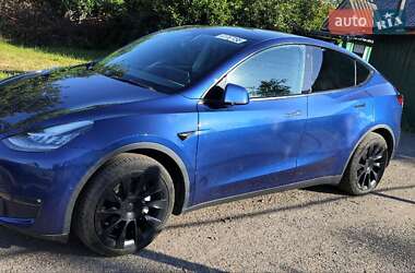Tesla Model Y  2021