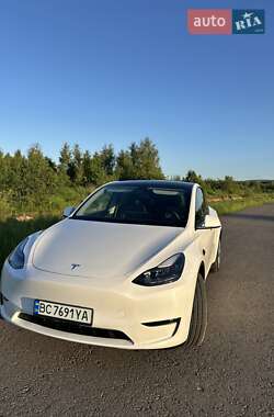Tesla Model Y  2023