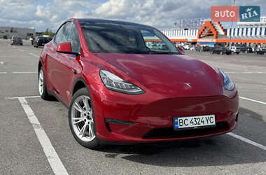 Tesla Model Y  2020