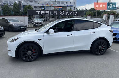 Tesla Model Y  2022