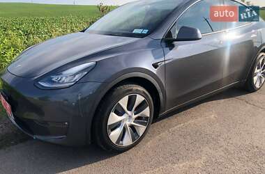 Tesla Model Y  2021