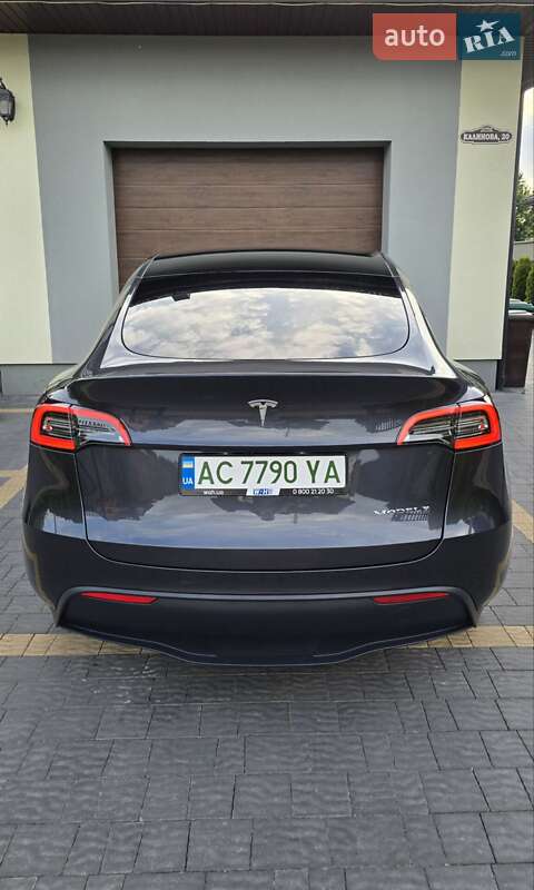 Позашляховик / Кросовер Tesla Model Y 2024 в Рованцях