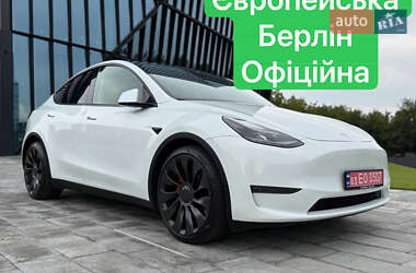 Tesla Model Y  2022