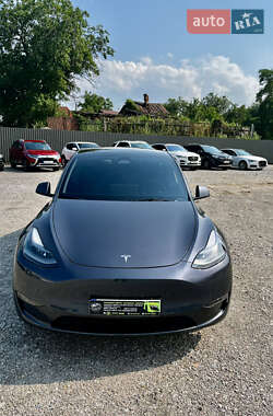 Tesla Model Y  2023