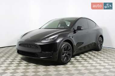 Tesla Model Y  2024