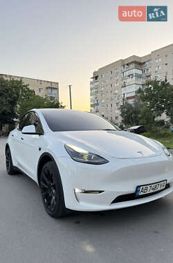 Tesla Model Y  2023