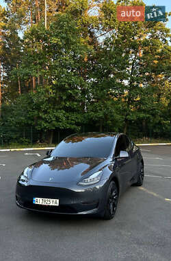 Tesla Model Y  2021