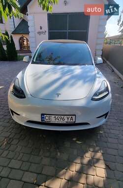 Tesla Model Y  2023
